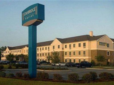 Comfort Inn & Suites Savannah Exterior photo