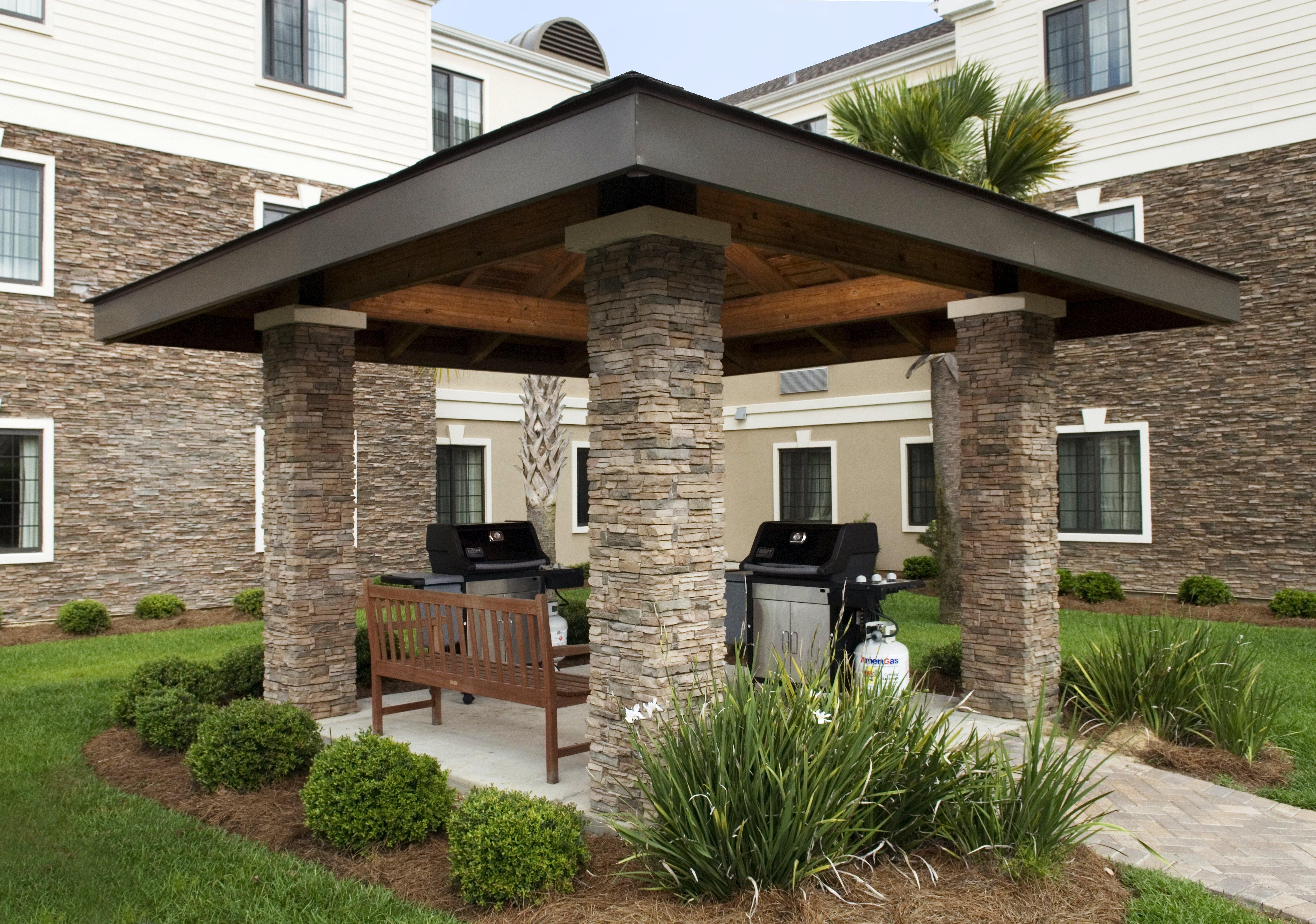 Comfort Inn & Suites Savannah Exterior photo