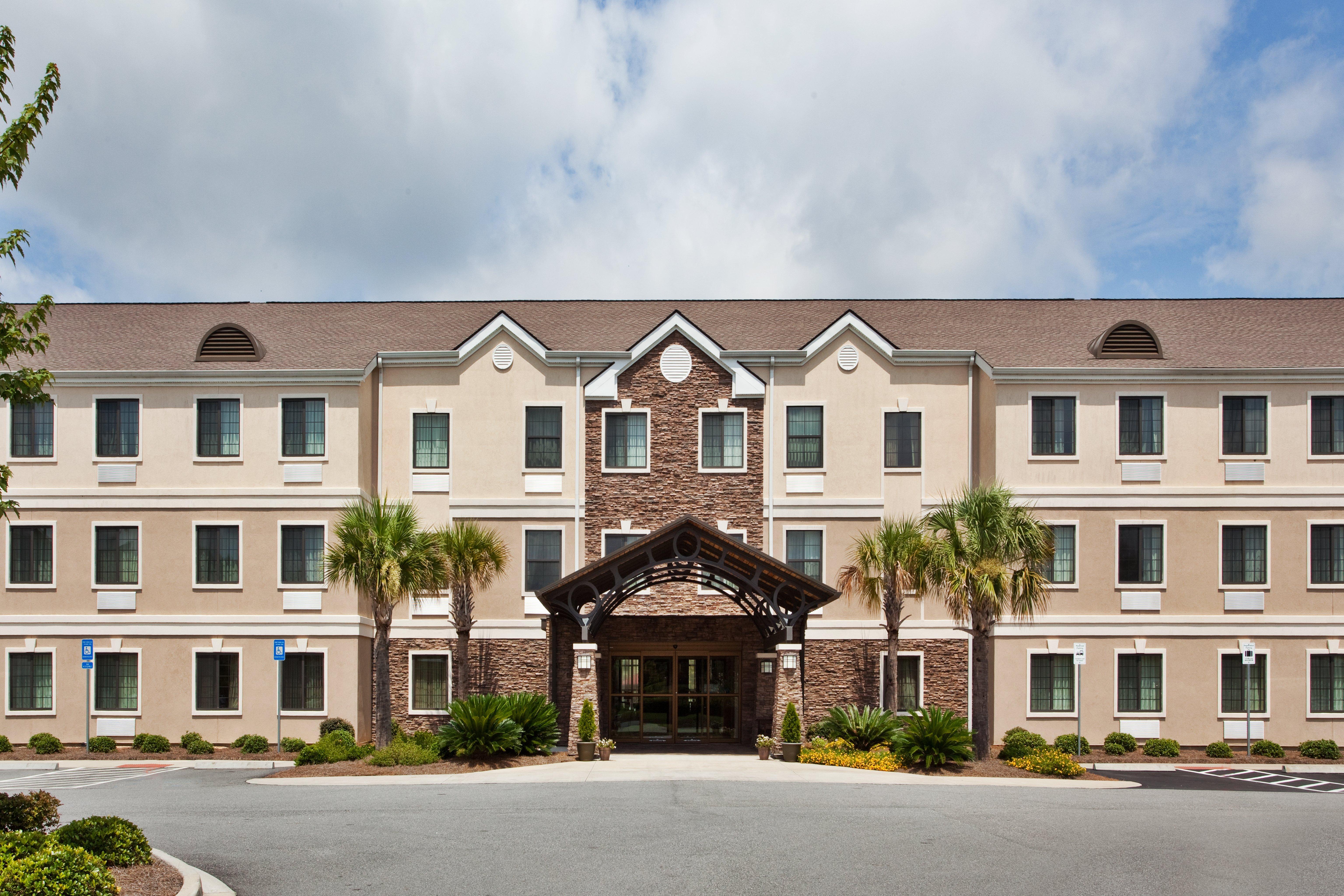 Comfort Inn & Suites Savannah Exterior photo